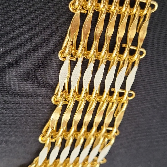 Vintage Wide1.25" Gold Tone & White Enamel Women's Belt - Picture 4 of 16